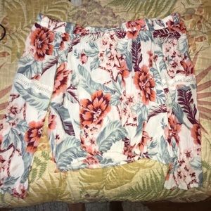 Off the shoulder crop top blouse